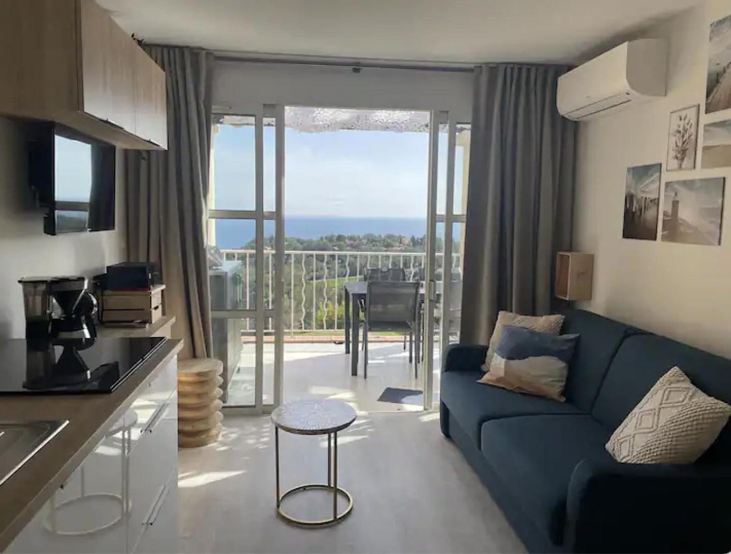 Exceptionnel - Dans Village Cap Esterel Agay - St Raphael * Saint-Raphael (Var)