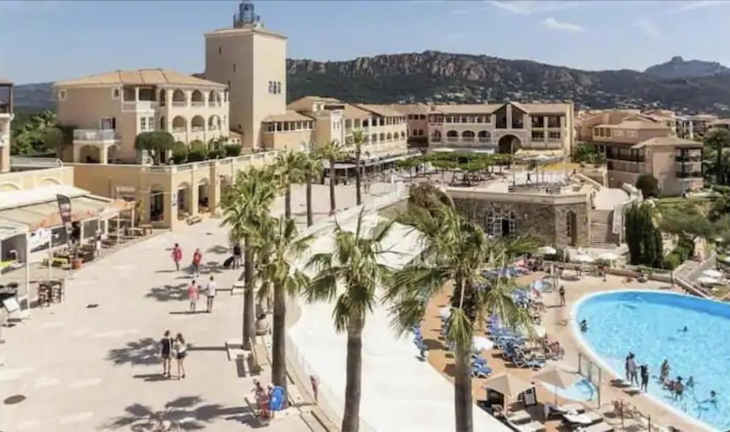 Exceptionnel - Dans Village Cap Esterel Agay - St Raphael * Saint-Raphael (Var)
