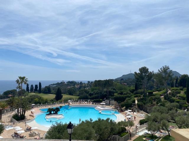 Exceptionnel - Dans Village Cap Esterel Agay - St Raphael * Saint-Raphael (Var)
